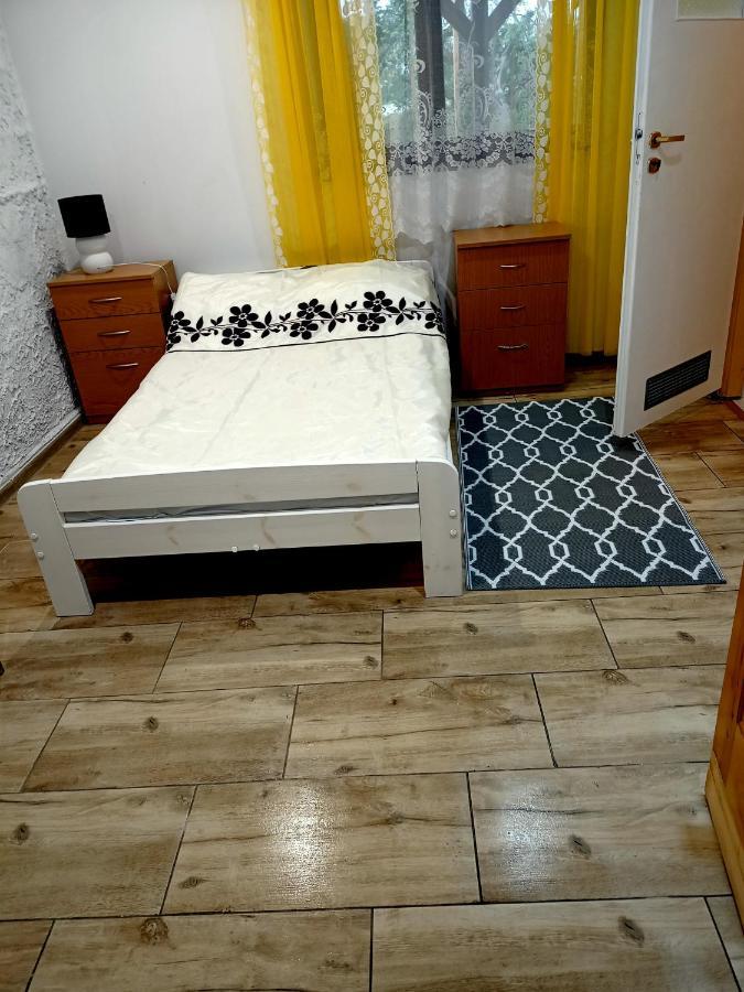 Agroturystyka "Pod Bluszczem" Krasnobrod Ngoại thất bức ảnh